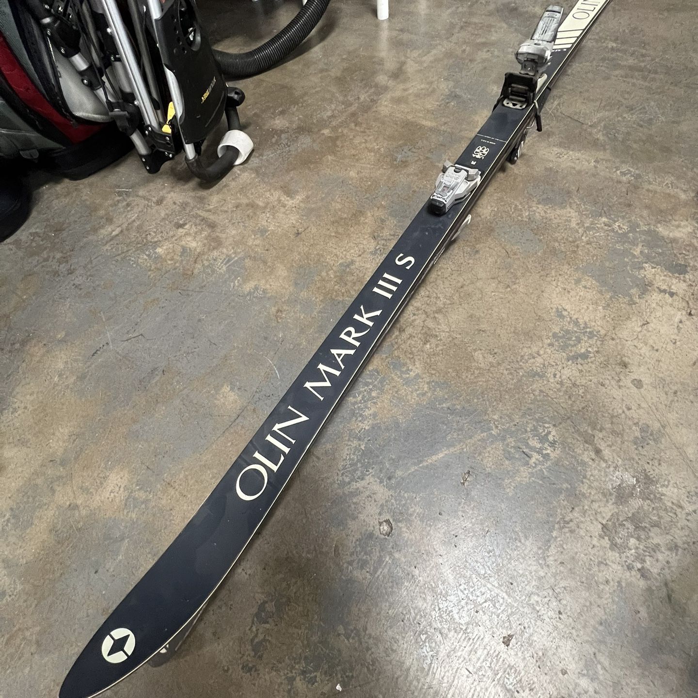 Vintage Snow Skis - Kästle and Olin Mark III S series for Sale in