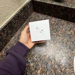 Airpods pro’s gen 3 (new)
