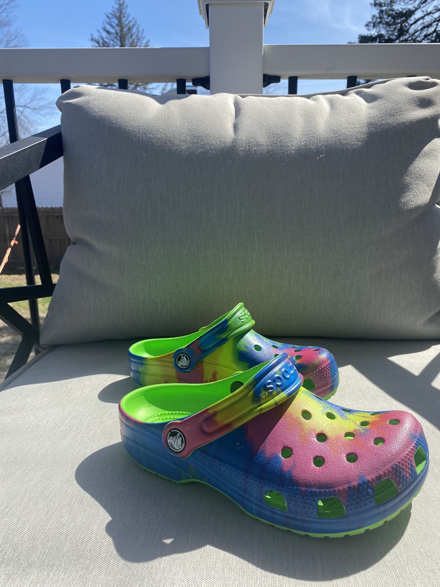 unisex green dye crocs for Sale West Springfield, MA -