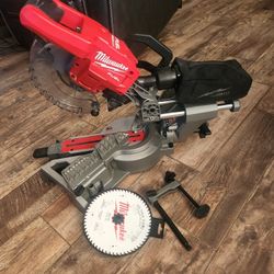 Milwaukee Fuel 18v Sliding Miter Saw 7 1/4