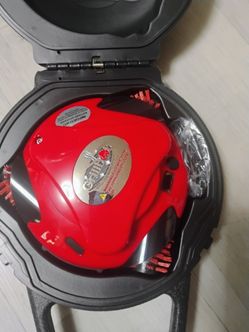 Grillbot Automatic Grill Cleaning Robot Red GBU101 with Hard Case and Charger