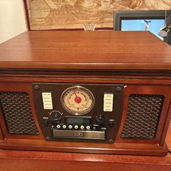 Vintage looking Vinyl player