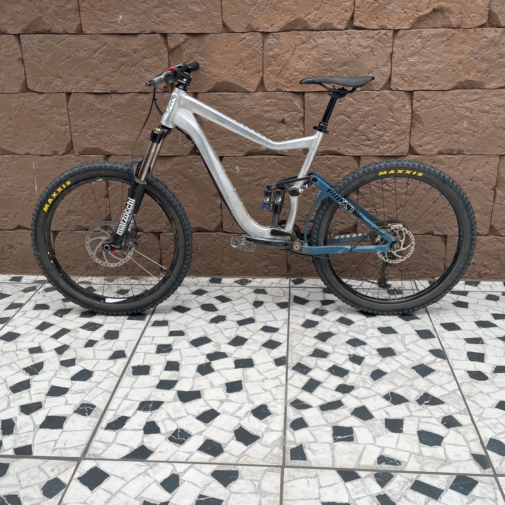 Giant Reign X1 Maestro