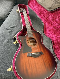 Taylor 322ce Grand Concert Acoustic-Electric Guitar