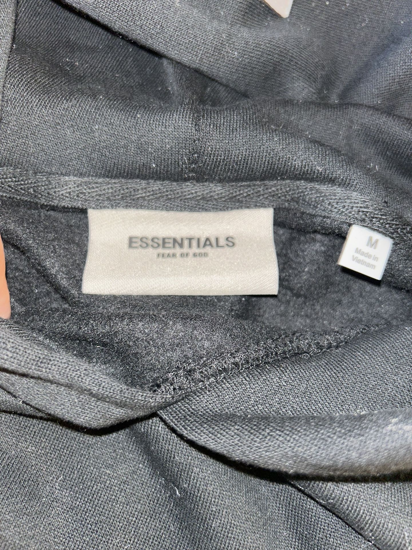 Essentials Pullover