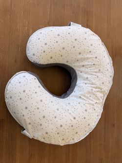 Nursing pillow
