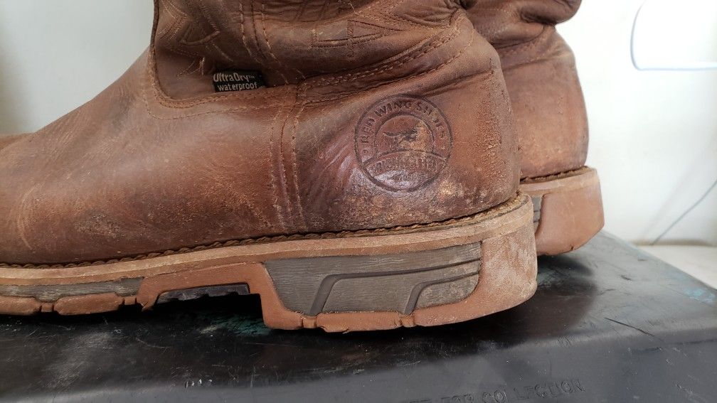 Red wings boots Irish setter size 14