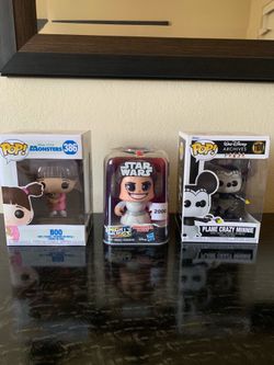 Pop toy figures
