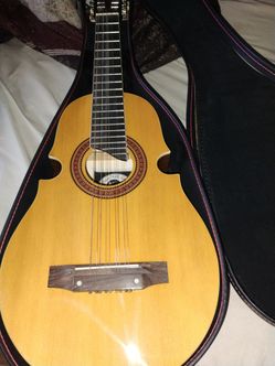 Puerto Rican Quatro