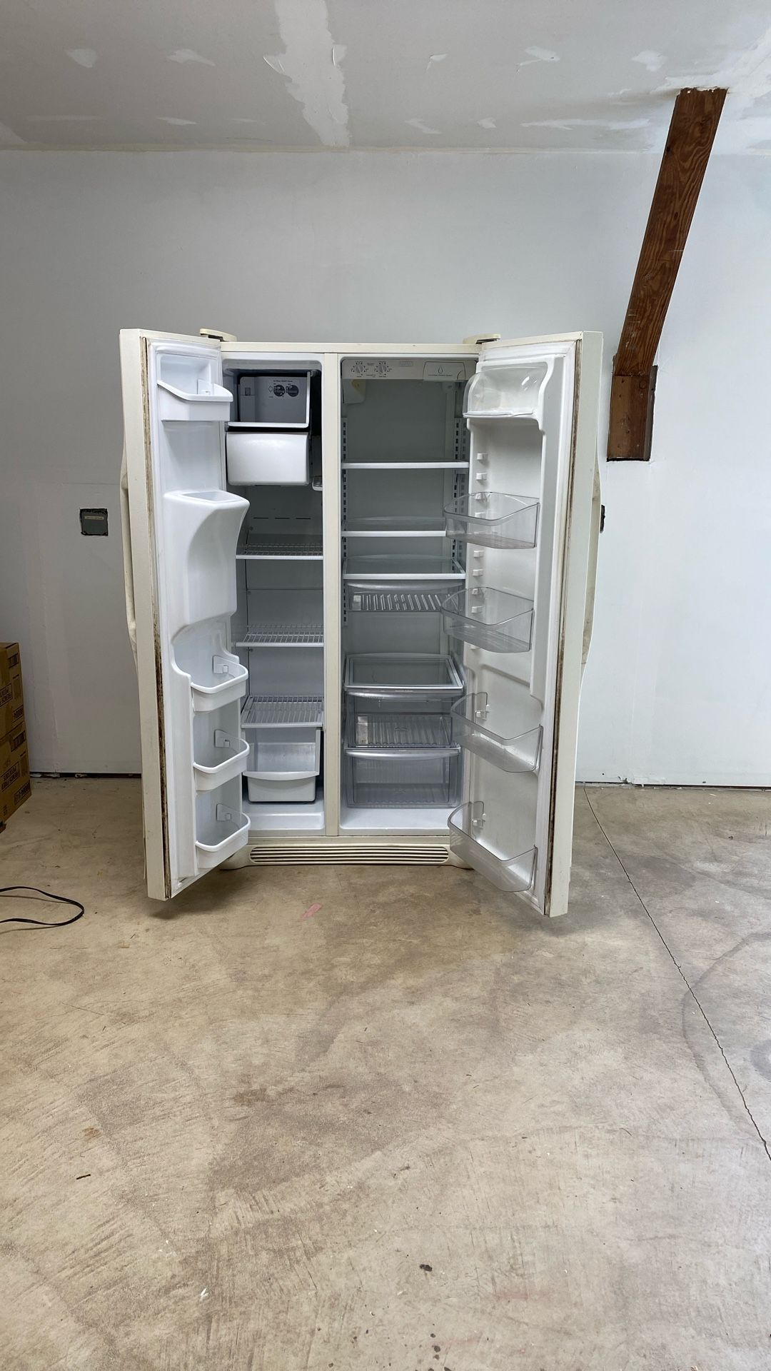 Frigidaire Refrigerator