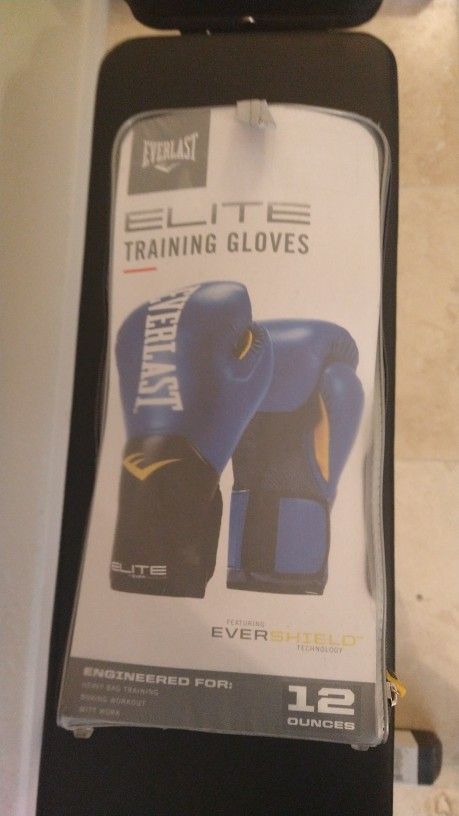 EVERLAST ELITE Boxing Gloves 12oz NEW