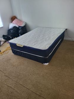 NEW FULL-SIZE MATTRESS AND BOX SPRING 💤