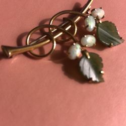 Vintage JADE & OPAL Brooch 