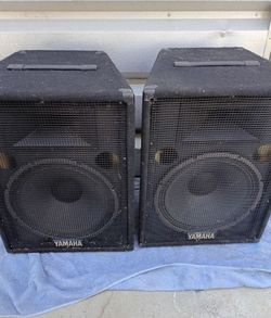 Yamaha speakers