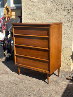 Vintage MCM Basset Dresser