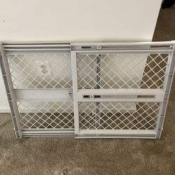 Baby/ Dog Gate
