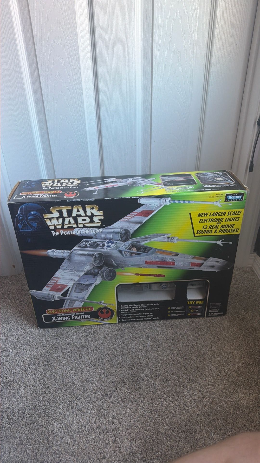 Hasbro Star Wars Vintage Collection Luke Skywalker's Red 5 X-Wing Fighter