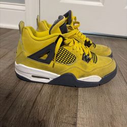 Air Jordan 4 Lightning Yellow Sneakers