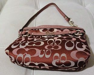 Logo Coach Wristlet Like New