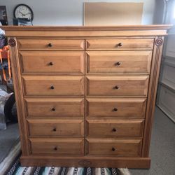 Chest of drawers and nightstand 