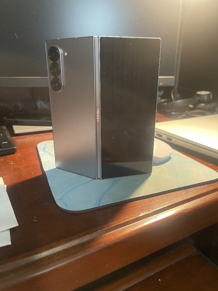 Samsung Galaxy Fold 6