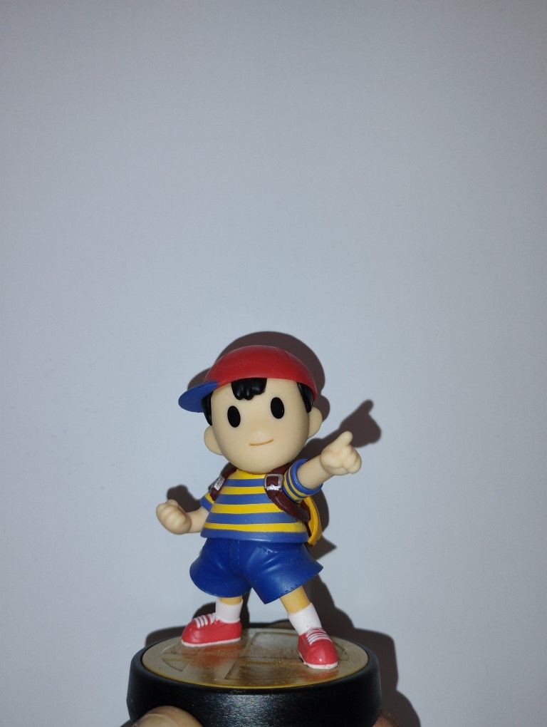 ness Amiibo figure