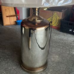 2 Gold lamps