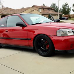 Honda civic 1996 —- 2000 hatchback spare tire cover trunk cardboard and trunk carpet