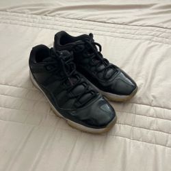 Black Jordan 11 sneakers #basketball #retro