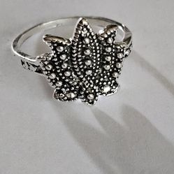 LADIES NEW SIZE 8 MARCASITE LOTUS FLOWER SILVER RING 