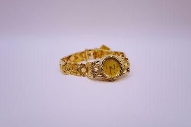 Geneve 14 karat gold watch