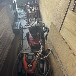 Venta De Garaje (storage Sale)