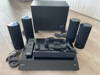 **LIKE NEW** Sony Home Theatre System - Model BDV-E580