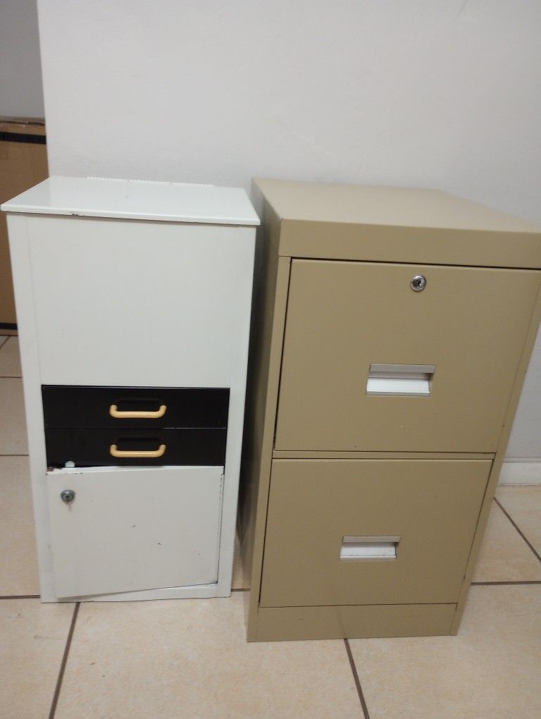 2 Metal File Cabinets