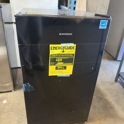 BANGSON 1.6 Cu. Ft Compact Refrigerator with Freezer, Energy-Efficient and Low-Noise Mini Refrigerator for Office,
