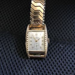 Beautiful Vintage Art Deco Hellbros Gold Plated Hand Wind Works Very Good 