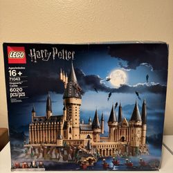 6020 Hogwarts Castle Lego Set