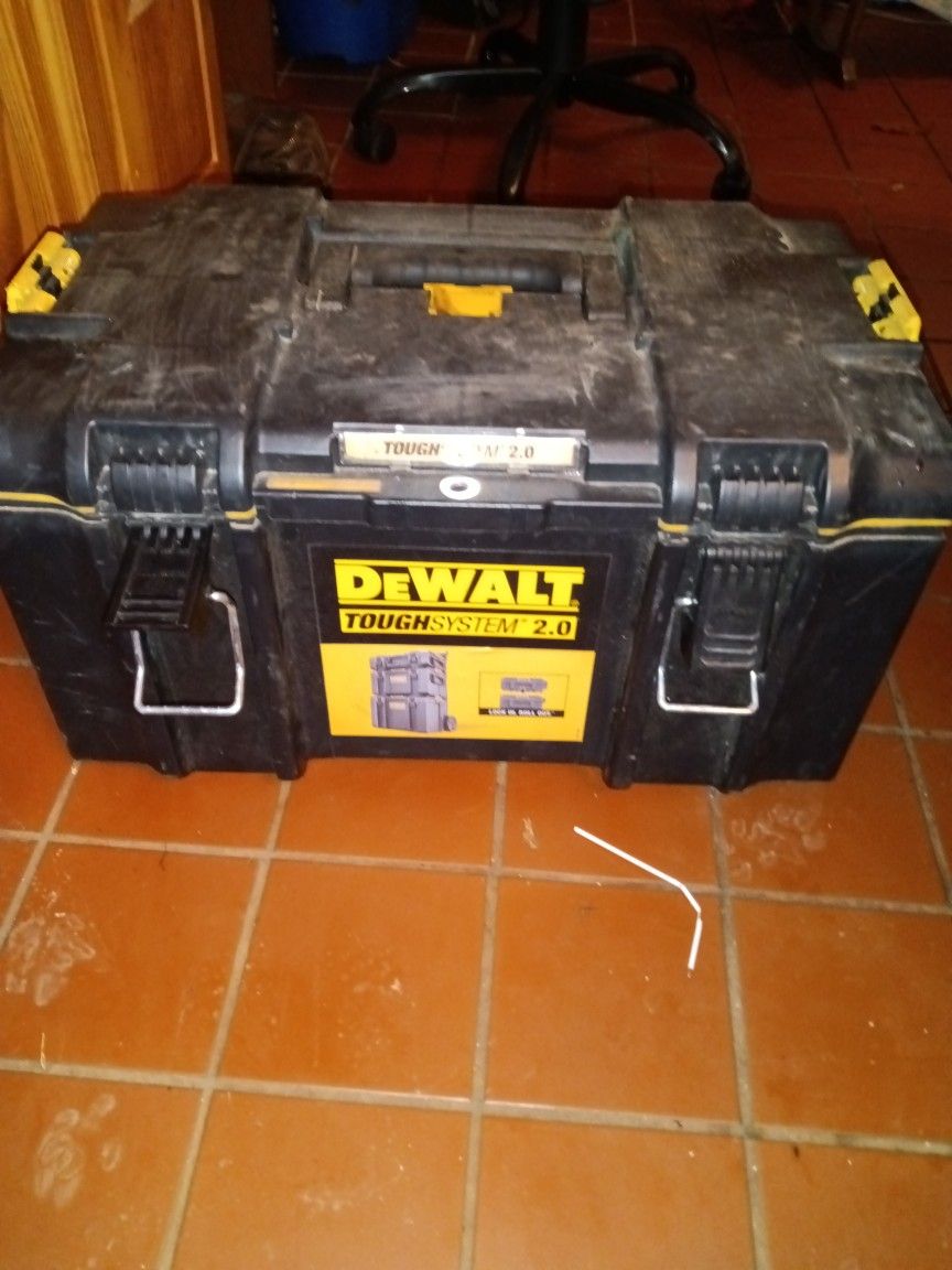 DeWalt box