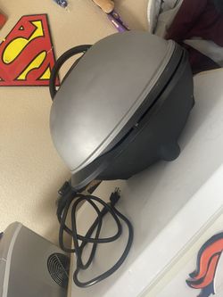 George Foreman Indoor/Outdoor Electric Grill. 