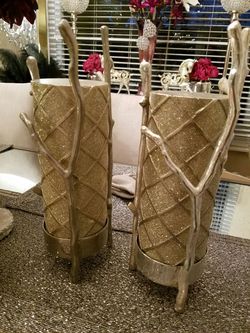 Cute candle holders w/ candles