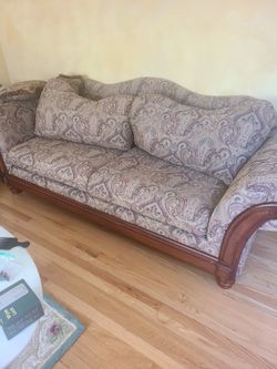 Sofa, Love Seat, 3 Chairs, Coffee Table 
