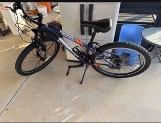 26” schwinn bike