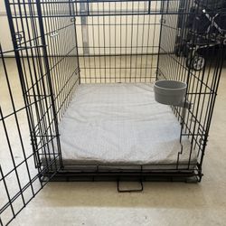 Dog Crate. With Matt And Feeding Bowl. Excellent Condition 