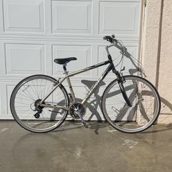 Specialized Crossroads 24 Speed  Hybrid Bike with 28” wheels 19” frame - Brand New Inner Tubes