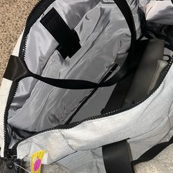 Brand new Vooray Alana Duffel Bag small travel