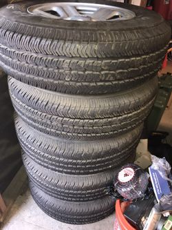 5 new 2014 Jeep Wrangler tires