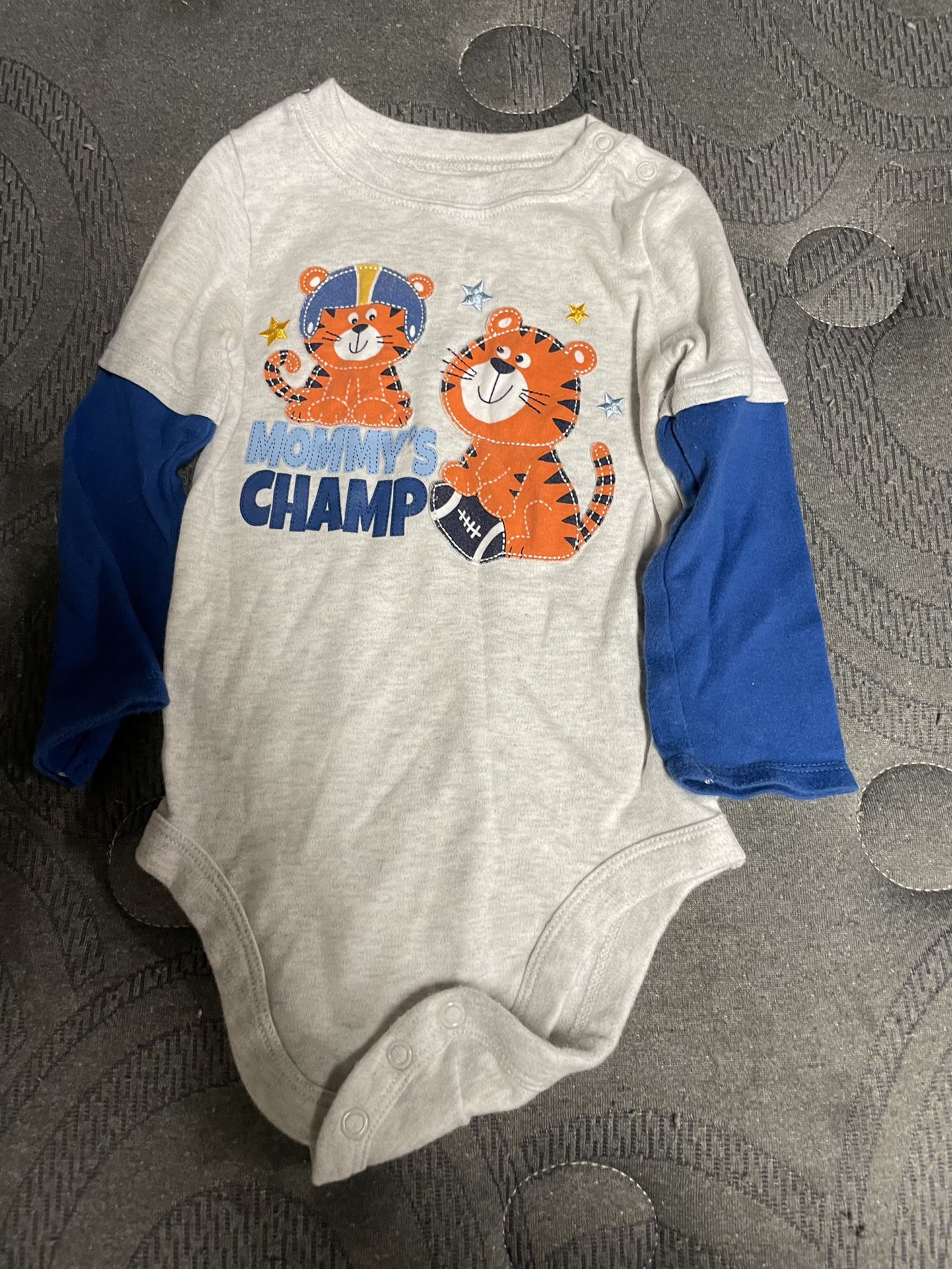  Long Sleeve Onesie Size 24 Months 