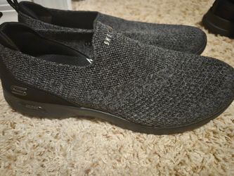 Brand new Gray Skechers womens size 11