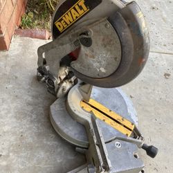 Dewalt Miter Zaw