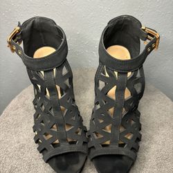 Black Heels With Gold Buckle 